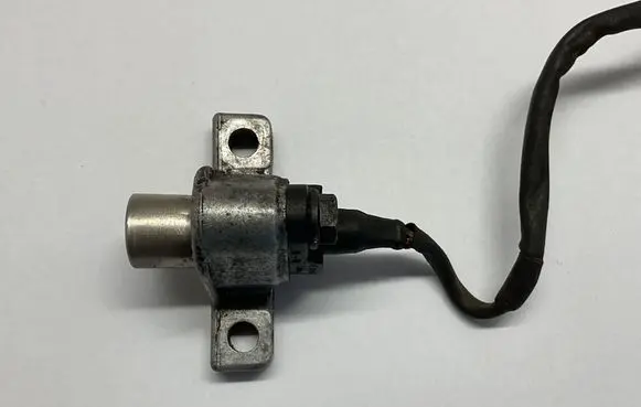 Volvo XC60 Crankshaft position sensor 1275789
