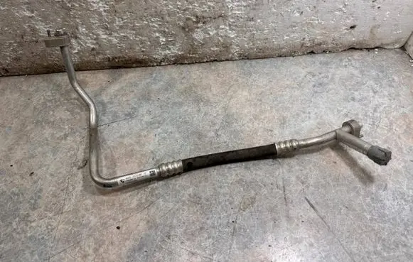 BMW i3 Air conditioning (A/C) pipe/hose 9335483