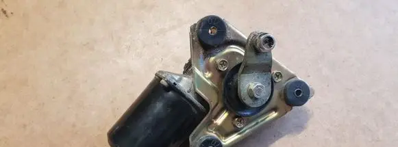 Mazda 323 F Wiper motor