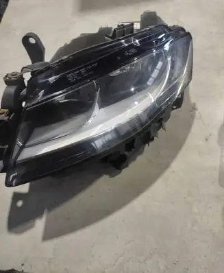Audi A4 S4 B8 8K Headlight/headlamp 8K0941003A 0301240601 24142413