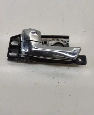 KIA Sportage Front door interior handle 826131F000