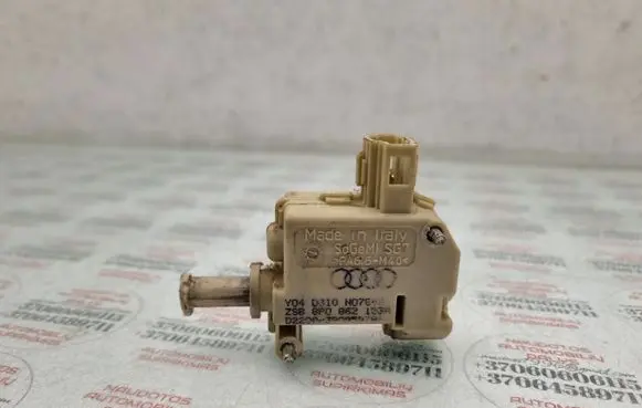 Audi A3 S3 8P Fuel tank cap lock motor 8P0862153A