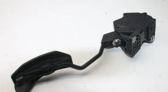 Toyota Prius (XW30) Accelerator throttle pedal 7811012040