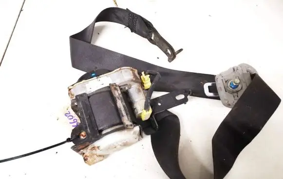 Subaru Impreza I Front seatbelt tkab2es100 tk-ab2-es100