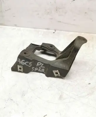 Front bumper mounting bracket