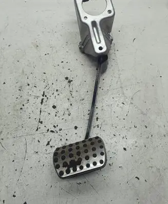 Mercedes-Benz ML W164 Brake pedal A1642902301 103150040 PP164290056