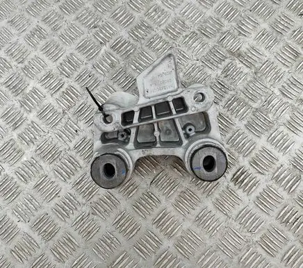 Jeep Avenger Engine mounting bracket 9845361180