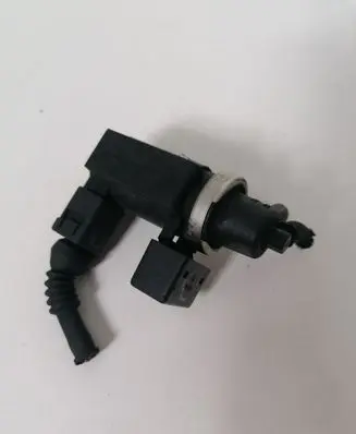 Audi A4 S4 B6 8E 8H Turbo solenoid valve 8E0906628