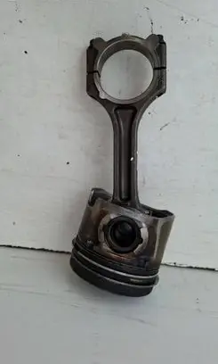KIA Sportage Piston with connecting rod