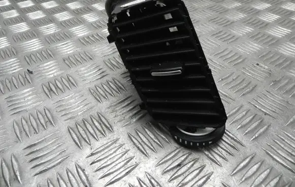 Volkswagen Sharan Rear air vent grill 7N0858069D