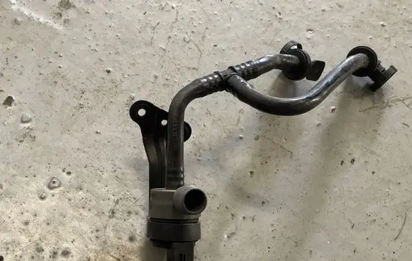 BMW 6 F12 F13 Breather/breather pipe/hose 7636149