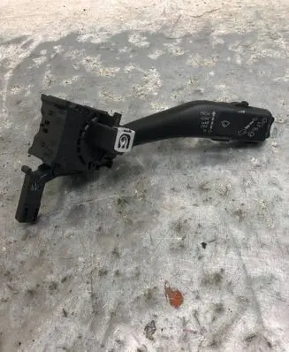 Volkswagen Golf VI Wiper switch 1K0953519JBILI 1K0953519J