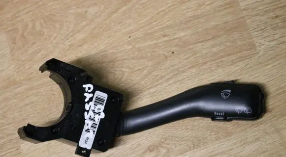 Volkswagen PASSAT B5.5 Wiper control stalk 4B0953503H