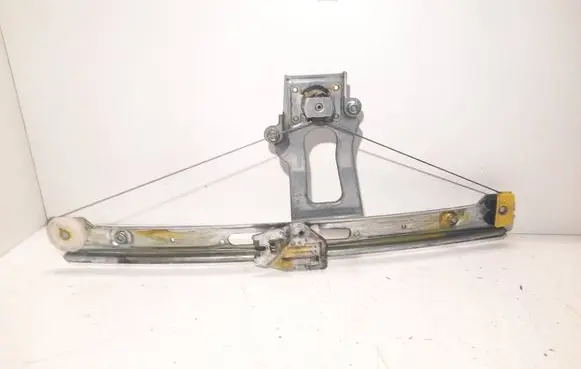 Rear door manual window regulator