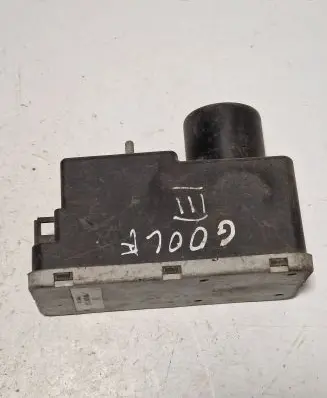 Volkswagen Golf III Vacuum pump 1h0962257