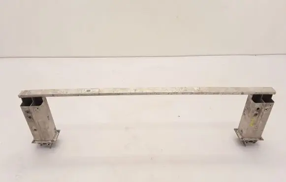 Radiator mount bracket