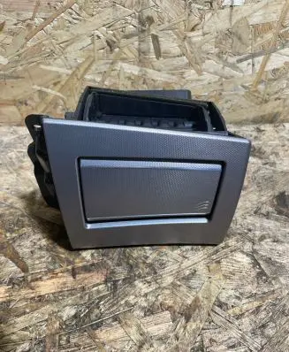 Jaguar XF X250 Dashboard air vent grill cover trim 6616001