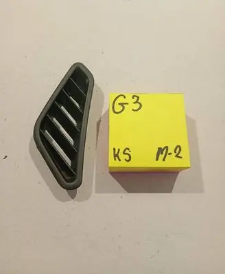 Mitsubishi Space Wagon Dashboard side air vent grill/cover trim 39017317
