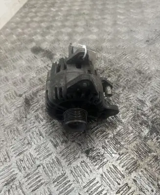 Volkswagen Jetta V Generator/alternator 03C903023H