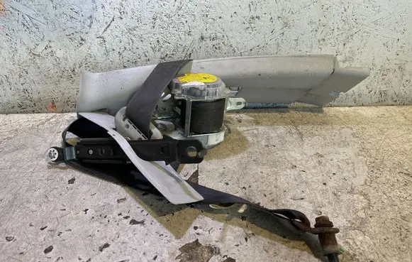 Subaru Forester SH Front seatbelt 7R4010P 057605