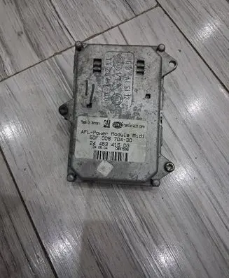 Opel Vectra C Xenon control unit/module 5df008704-30