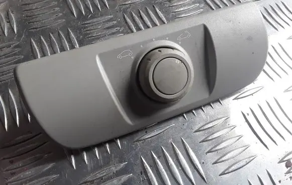 Renault Megane II Sunroof switch 8200119893
