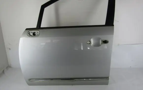 KIA Carens II Front door