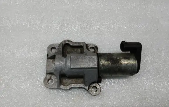 Volvo V70 Turbo solenoid valve 6670421