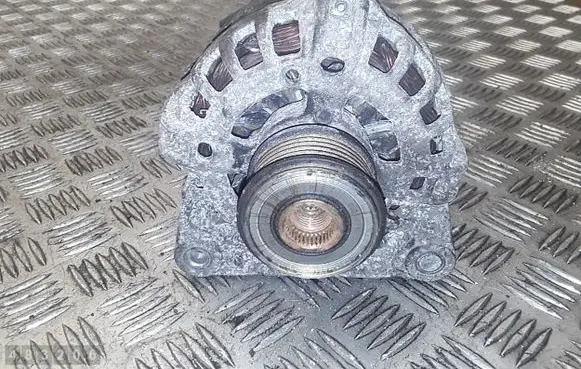 Renault Sandero II Generator/alternator 231002949r