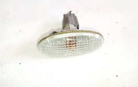 Mazda 2 Front fender indicator light 