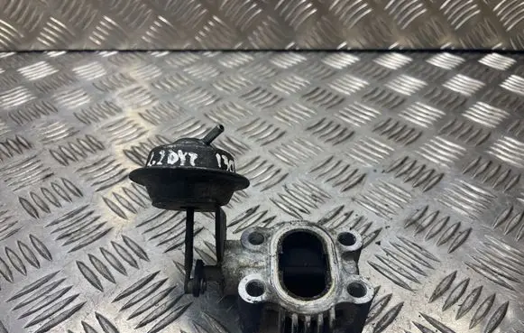 Lexus IS 220D-250-350 EGR valve