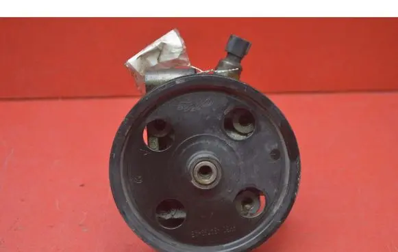 Ford C-MAX I Power steering pump 4M51-3A696-AE