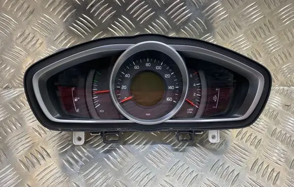 Volvo V40 Speedometer (instrument cluster) 769212810U