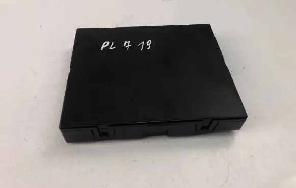 Audi A4 S4 B8 8K Comfort/convenience module 8K0907064GG