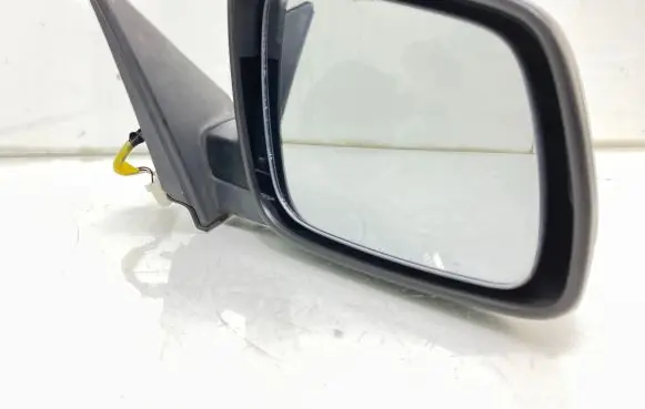 Mitsubishi Lancer VIII Front door electric wing mirror E13021369 7632A093
