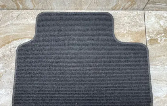 Volvo XC40 Rear floor mat 32328801 100830819