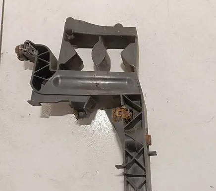 Audi A7 S7 4G Headlight/headlamp mounting bracket 4G8805607