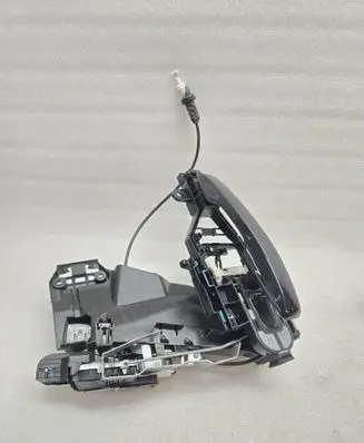 Volvo XC60 Front door lock 31378250
