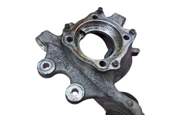 Rear wheel hub spindle/knuckle
