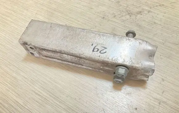 Audi A6 S6 C6 4F Front bumper mounting bracket 4F0807133 606360