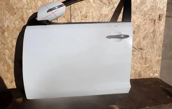 KIA Sportage Front door