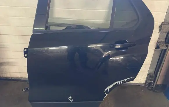 Chevrolet Trax Rear door