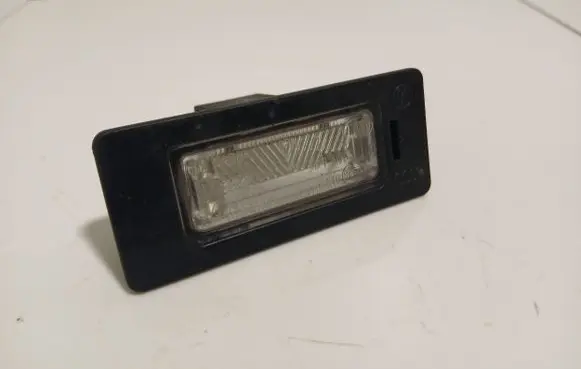 Volkswagen PASSAT B6 Number plate light 8T0943021
