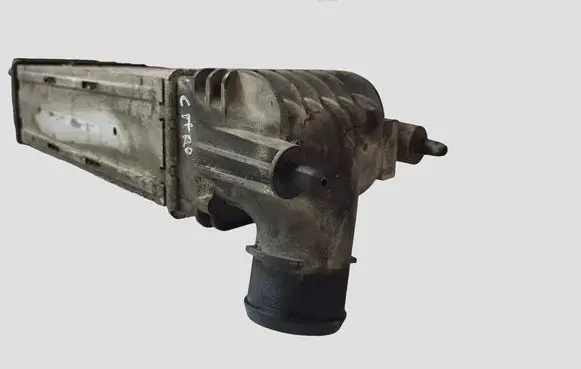 Citroen C5 Intercooler radiator 9657073480
