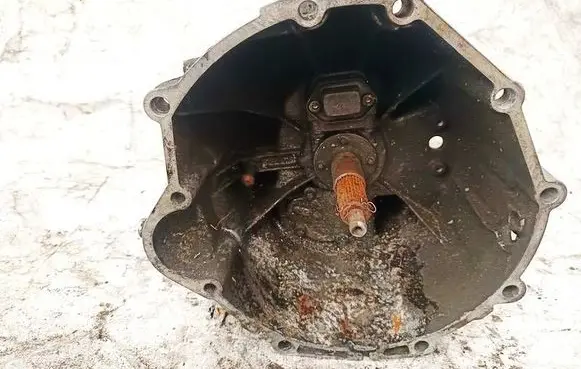 Manual 5 speed gearbox