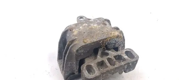 Gearbox mounting bracket