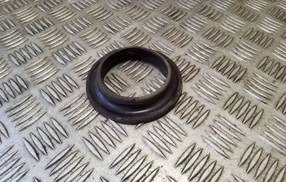 Hyundai ix35 Front coil spring rubber mount 546232P000