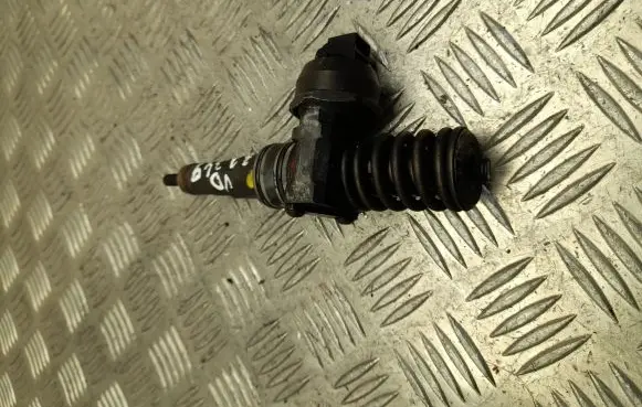 Audi A4 S4 B6 8E 8H Fuel injector 0414720229