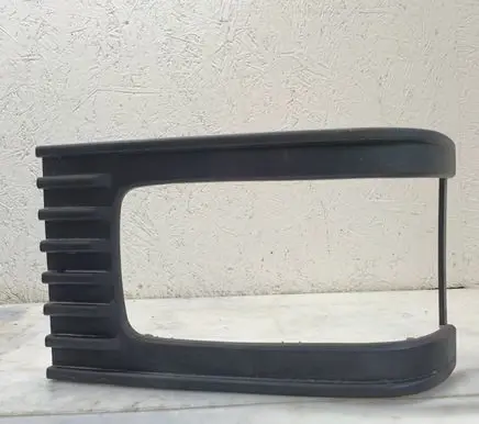Mercedes-Benz 609 Under headlight/headlamp trim 6706900089