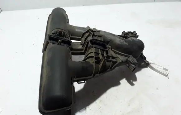 Volvo XC70 Intake manifold 30787772